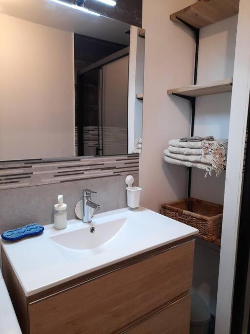 La Petite Pelerine Apartman Narbonne Kültér fotó